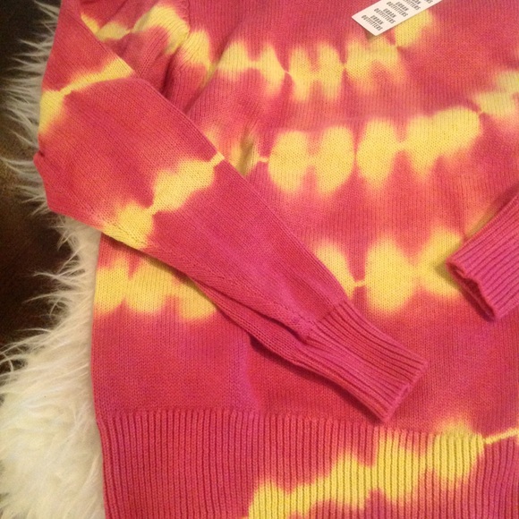 UO 1 left ! Taylor Tie Dye pullover sweater - Picture 2 of 6